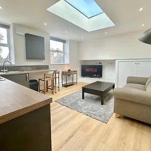 Fountain No 5 With Free Parking Apartment York