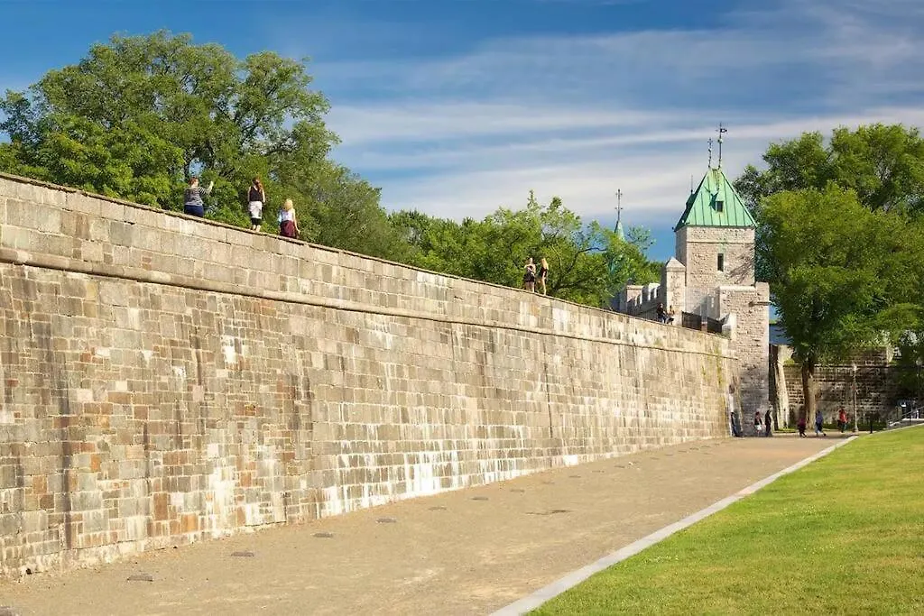 Old Quebec - Les Suites Montcalm #2 - Free Parking Canada